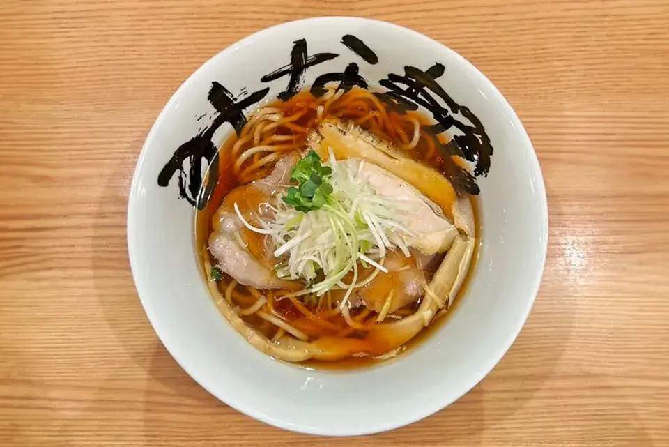 清め｢染(しむ)醤油ラーメン｣