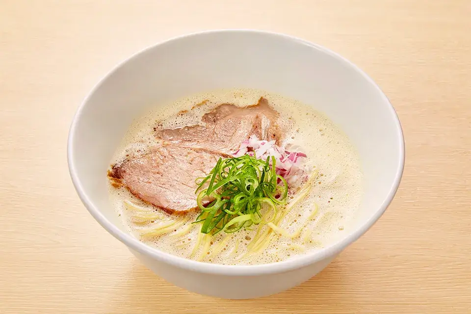 濃厚 鶏白湯醤油ラーメン