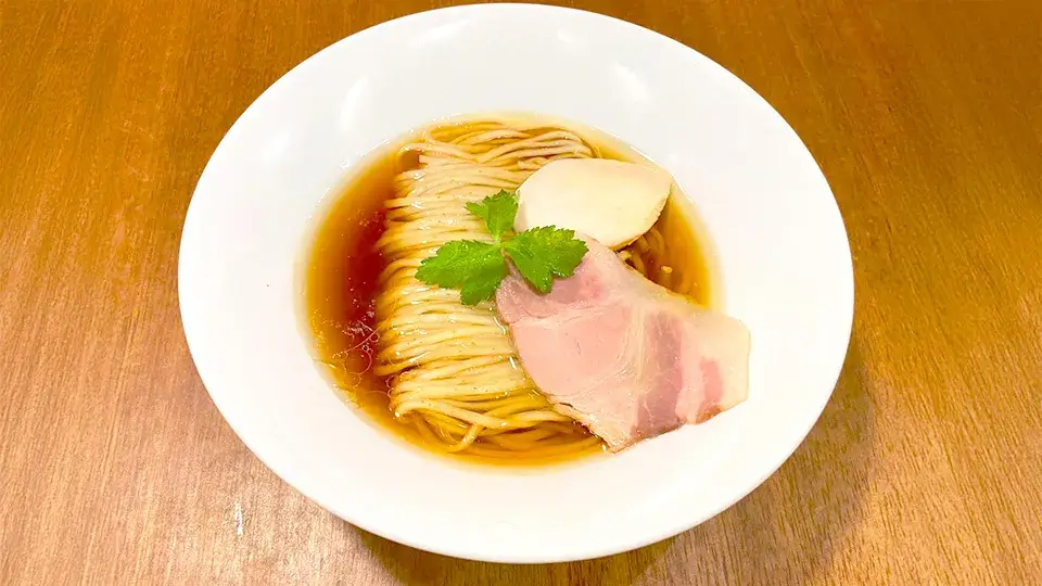 丸鶏醤油らーめん