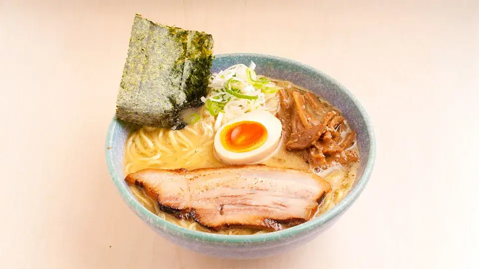 信州濃厚鶏白湯ラーメン